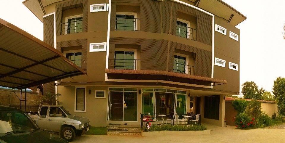 Bansappoori Aparthotel Lamphun Bagian luar foto