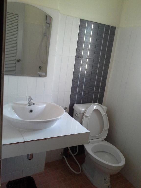 Bansappoori Aparthotel Lamphun Ruang foto