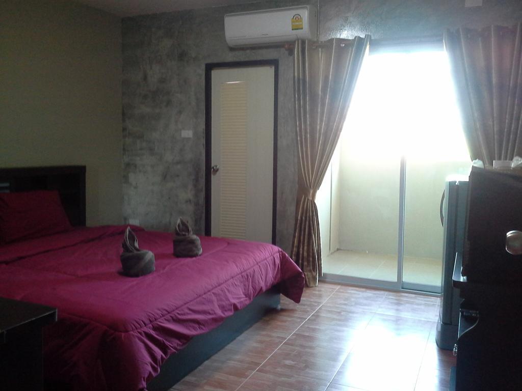 Bansappoori Aparthotel Lamphun Bagian luar foto
