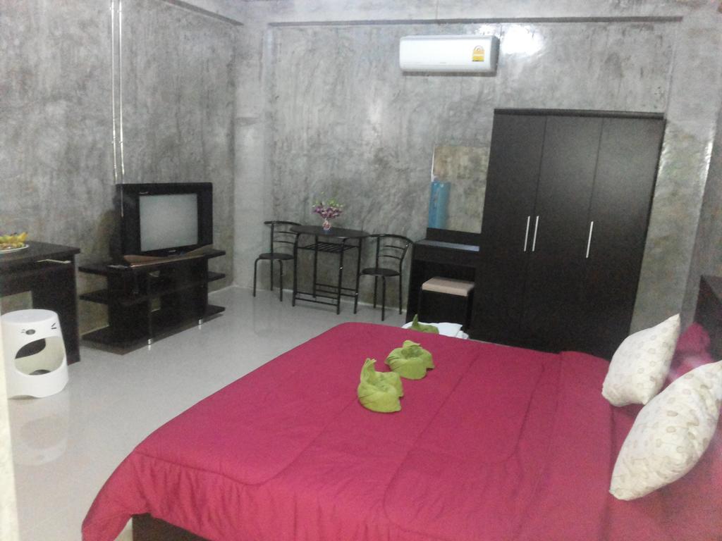Bansappoori Aparthotel Lamphun Bagian luar foto
